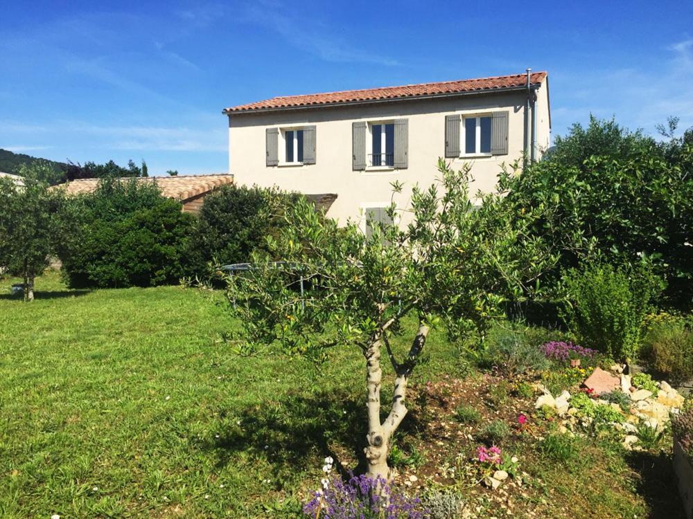 Villa Spacieuse Avec Terrasse Et Vue Mont Ventoux Entrechaux Екстер'єр фото